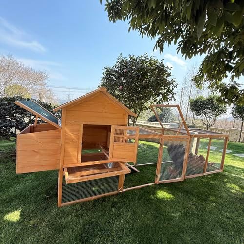 Large wooden hen house with outdoor run — photo 4