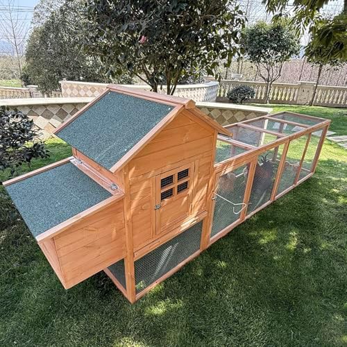 Large wooden hen house with outdoor run — photo 5