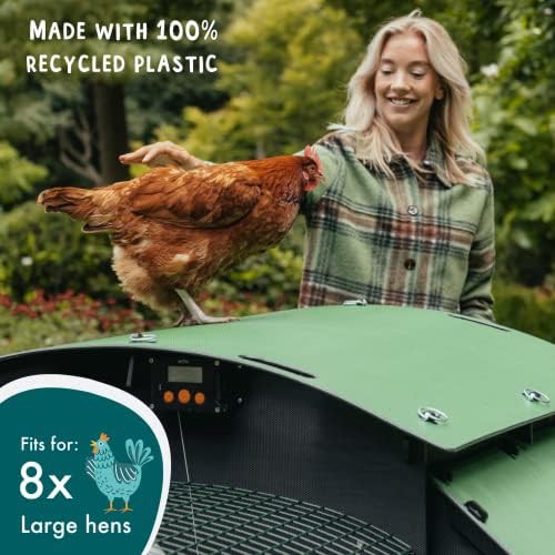 Large penthouse plastic coop for eight chickens — photo 3