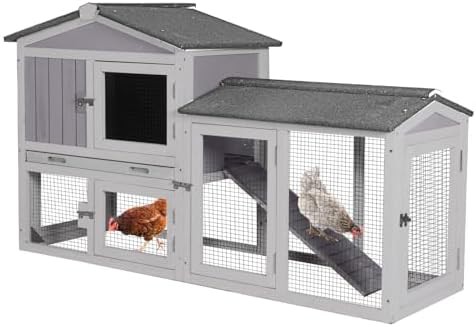 Small wooden chicken house with leakproof tray