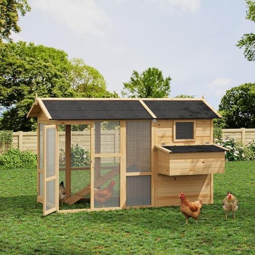 Natural wood chicken coop with wire fence — photo 4