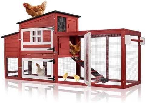 Mobile hen house with wheels and run